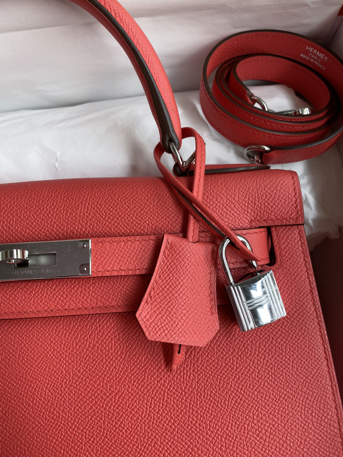 Hermes Kelly 28cm Handbag Shoulder Bag in Pink Red Epsom Leather